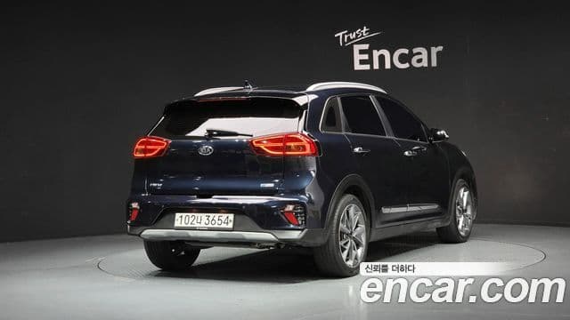 Kia Niro 2019 — ფოტო 2/20