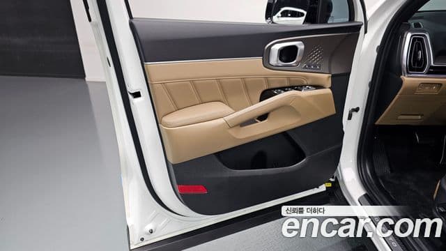 Kia Sorento 2024 — ფოტო 25/36