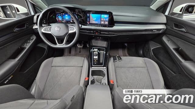 Volkswagen Golf 2024 — ფოტო 7/20