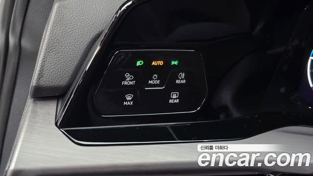 Volkswagen Golf 2024 — ფოტო 14/20