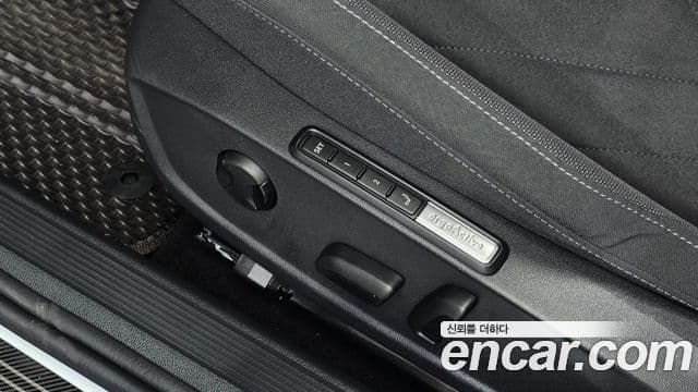 Volkswagen Golf 2024 — ფოტო 19/20
