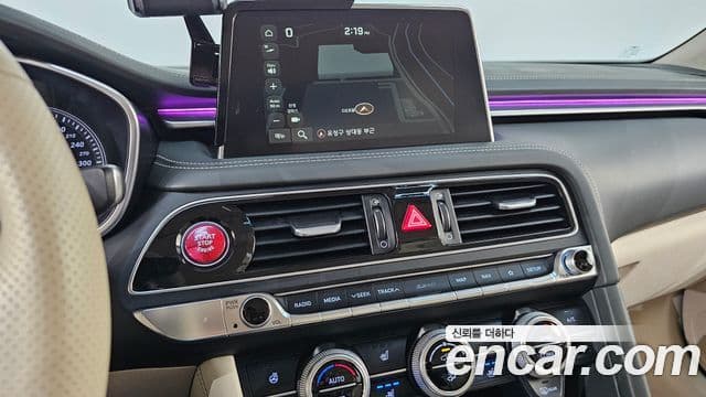 Genesis G70 2018 — ფოტო 17/20