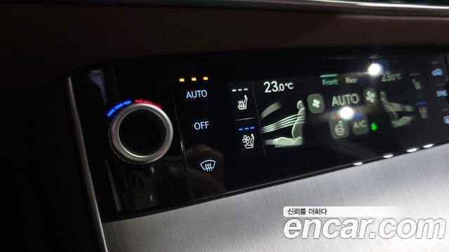 Genesis GV70 2025 — ფოტო 18/20