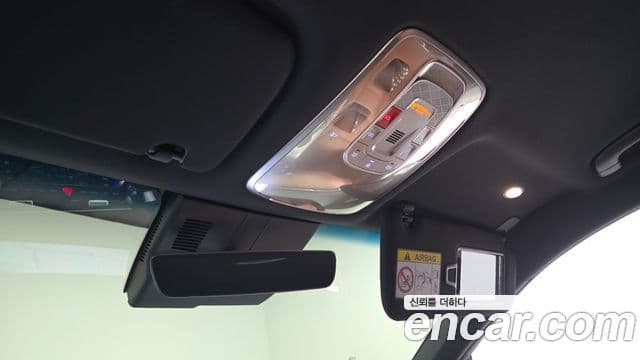 Genesis GV70 2025 — ფოტო 19/20