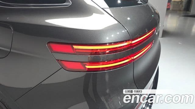 Genesis GV70 2025 — Photo 17/34