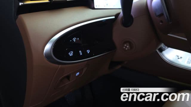 Genesis GV70 2025 — Photo 9/34