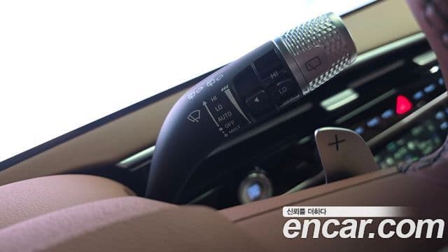 Genesis GV70 2025 — Photo 27/34