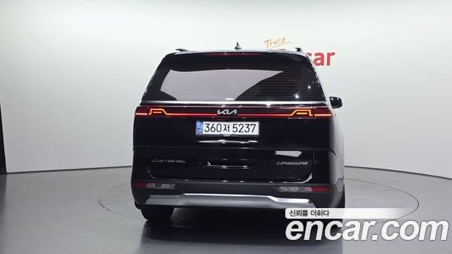 Kia Carnival 2021 — ფოტო 4/20