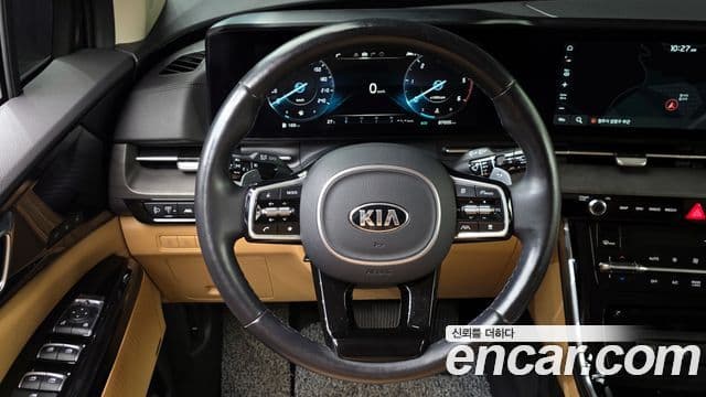 Kia Carnival 2021 — ფოტო 13/20