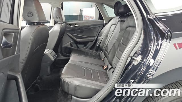 Volkswagen Jetta 2024 — ფოტო 12/20