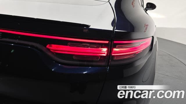 Porsche Cayenne 2023 — Şəkil 22/32