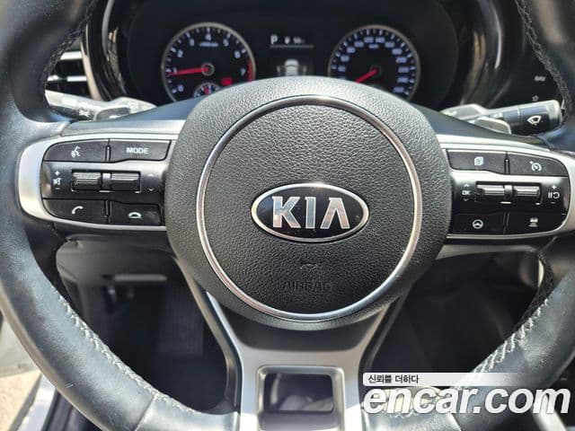 Kia K5 2021 — Şəkil 8/20