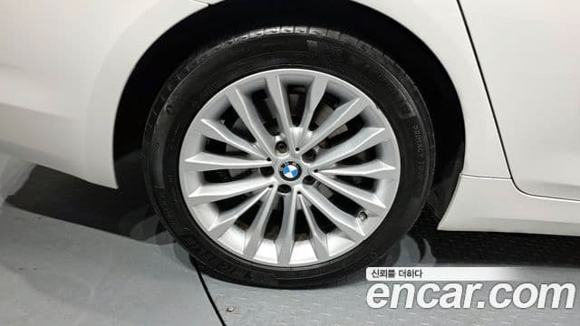 BMW 5 Series 2020 — Şəkil 5/20