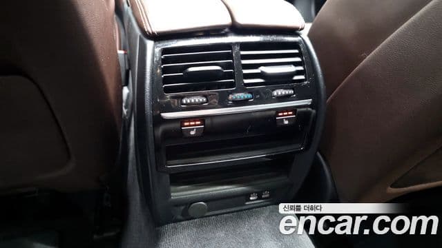 BMW 5 Series 2020 — Şəkil 19/20