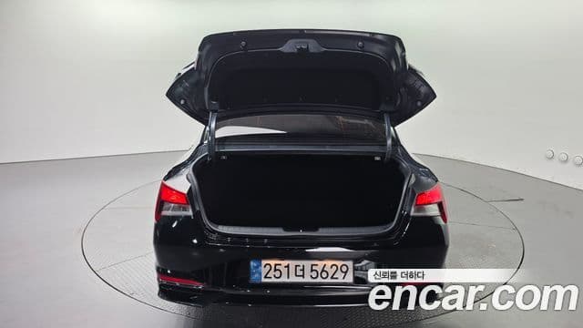Hyundai Avante 2022 — Şəkil 20/20