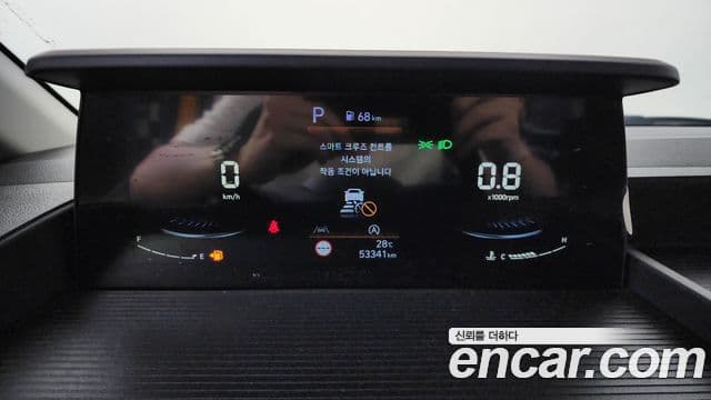 Hyundai Staria 2023 — ფოტო 8/20