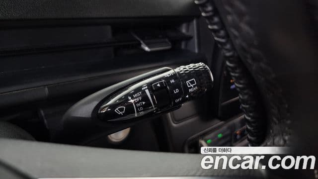 Hyundai Staria 2023 — ფოტო 16/20