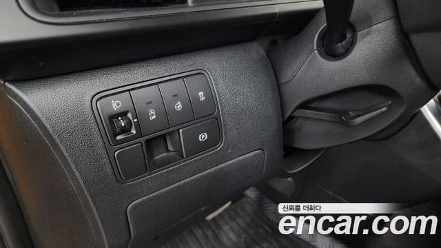 Hyundai Staria 2023 — ფოტო 19/20