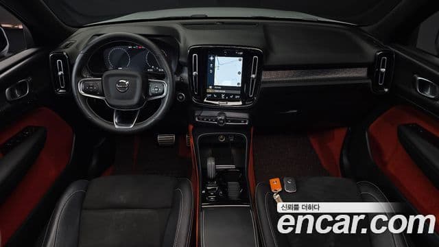 Volvo XC40 2021 — ფოტო 7/20