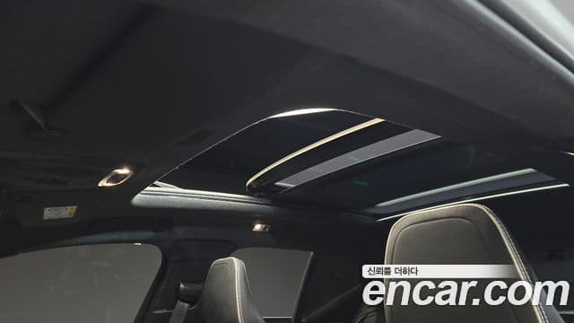 Volvo XC40 2021 — ფოტო 19/20