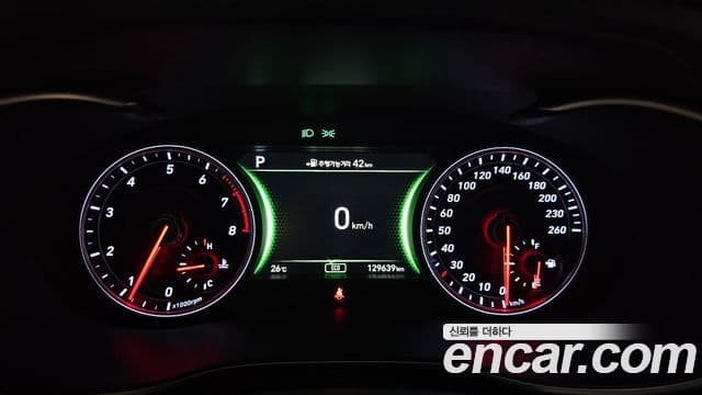 Genesis G70 2018 — ფოტო 15/34