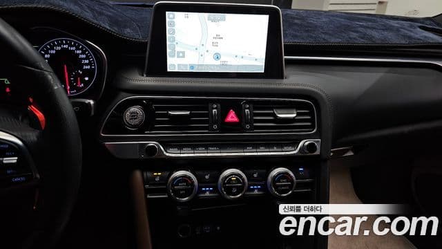 Genesis G70 2018 — ფოტო 21/34