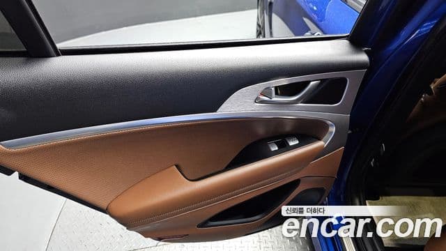 Genesis G70 2018 — ფოტო 20/34