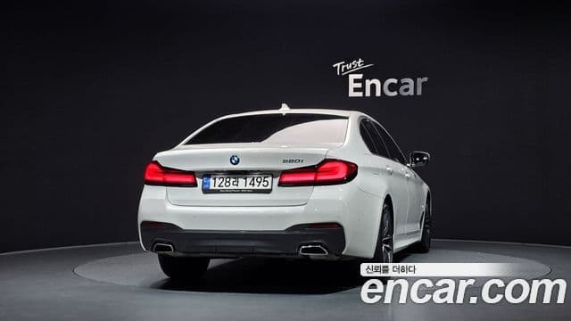 BMW 5 Series 2022 — ფოტო 4/20