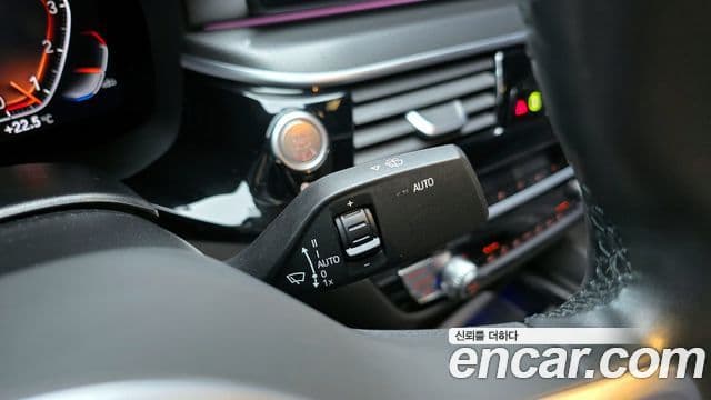 BMW 5 Series 2022 — ფოტო 17/20