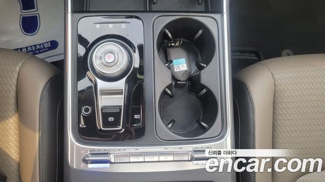 Kia Carnival 2025 — фото 8 из 20