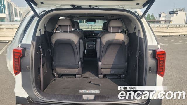 Kia Carnival 2025 — Şəkil 15/20