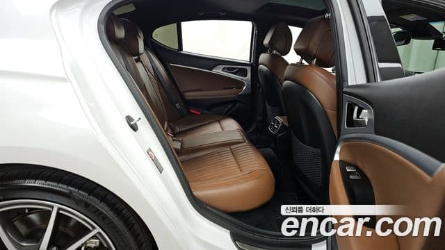 Genesis G70 2020 — ფოტო 6/37