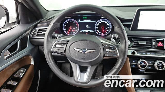 Genesis G70 2020 — ფოტო 31/37