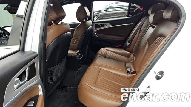 Genesis G70 2020 — ფოტო 29/37