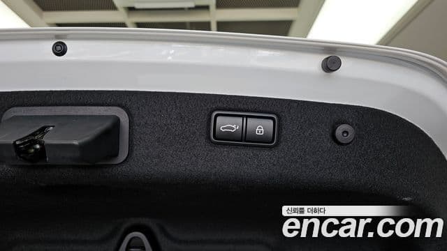 Genesis G70 2020 — ფოტო 8/37