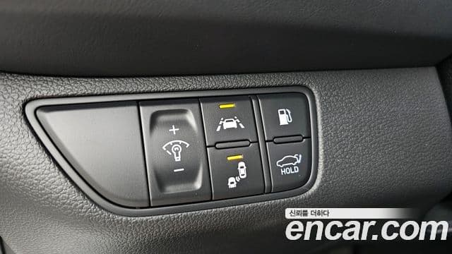 Genesis G70 2020 — ფოტო 30/37
