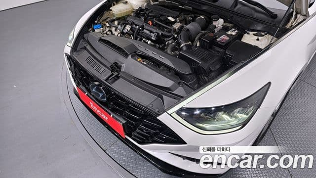 Hyundai Sonata 2020 — ფოტო 6/20