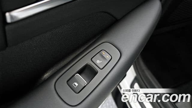 Hyundai Sonata 2020 — ფოტო 19/20