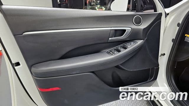 Hyundai Sonata Hybrid 2020 — Şəkil 28/32