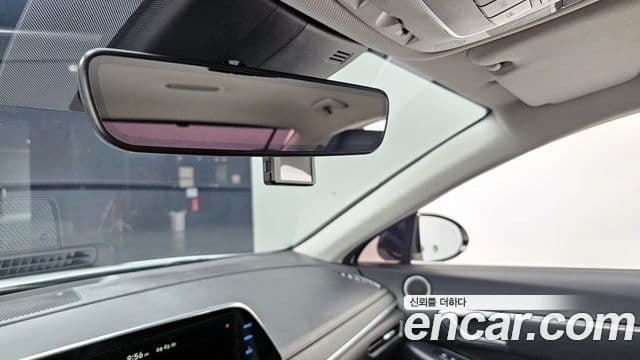 Hyundai Sonata Hybrid 2020 — Şəkil 16/32