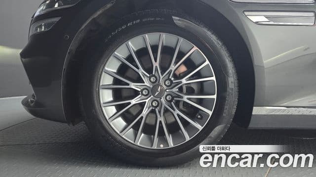 Genesis Electrified G80 2023 — ფოტო 4/20