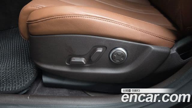 Genesis Electrified G80 2023 — ფოტო 18/20