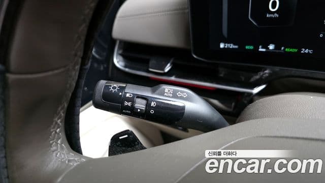 Kia Carnival 2025 — ფოტო 17/20