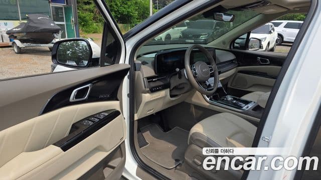 Kia Carnival 2021 — ფოტო 10/20