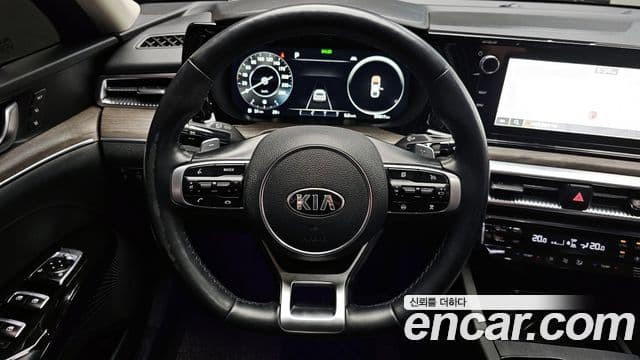 Kia K5 2021 — ფოტო 12/20