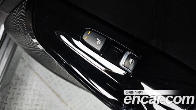Kia K5 2021 — ფოტო 18/20