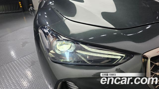 Genesis G70 2018 — Photo 18/35