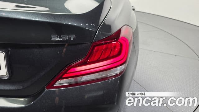 Genesis G70 2018 — Photo 9/35