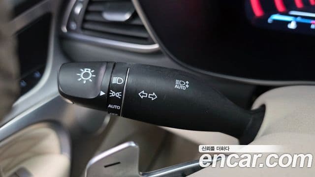 Genesis G70 2018 — Photo 23/35