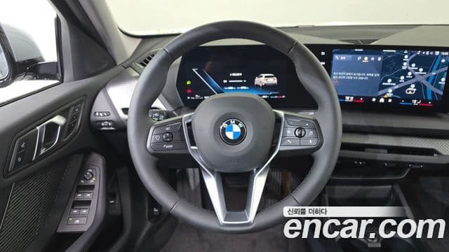 BMW 1 Series 2025 — Фото 14/20